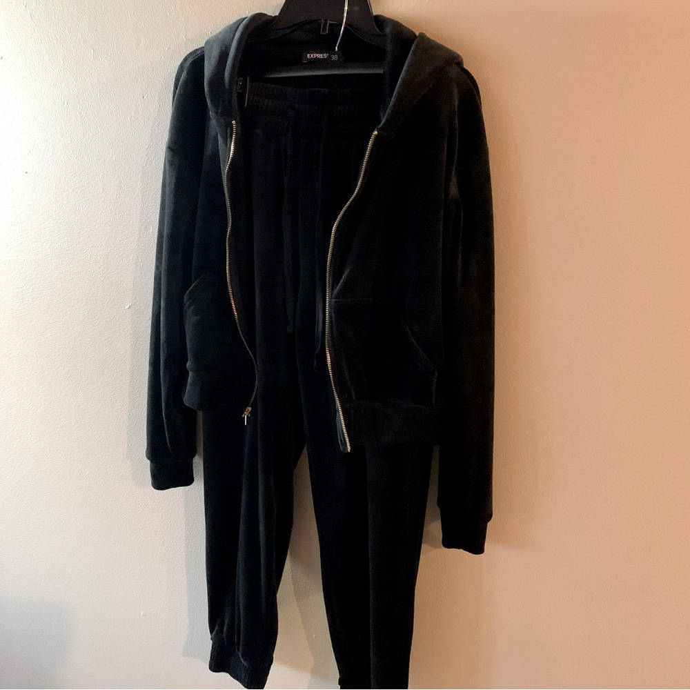Express Classic Black Velour Lounge Set